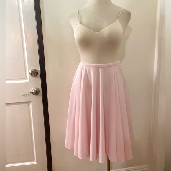 VTG SOLID COLOR CLASP WAIST FLARE MIDI SKIRT IN PINK - Picture 4 of 7